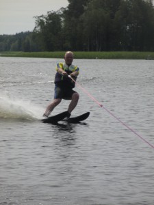 NCSC Heikki Joutsen Waterski Liperi , pintakosketusta ottamalla kesä alkaa 2014         